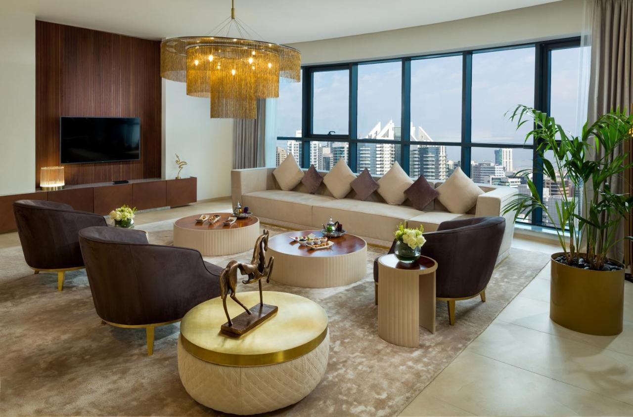 Отель Millennium Place Barsha Heights Дубай
