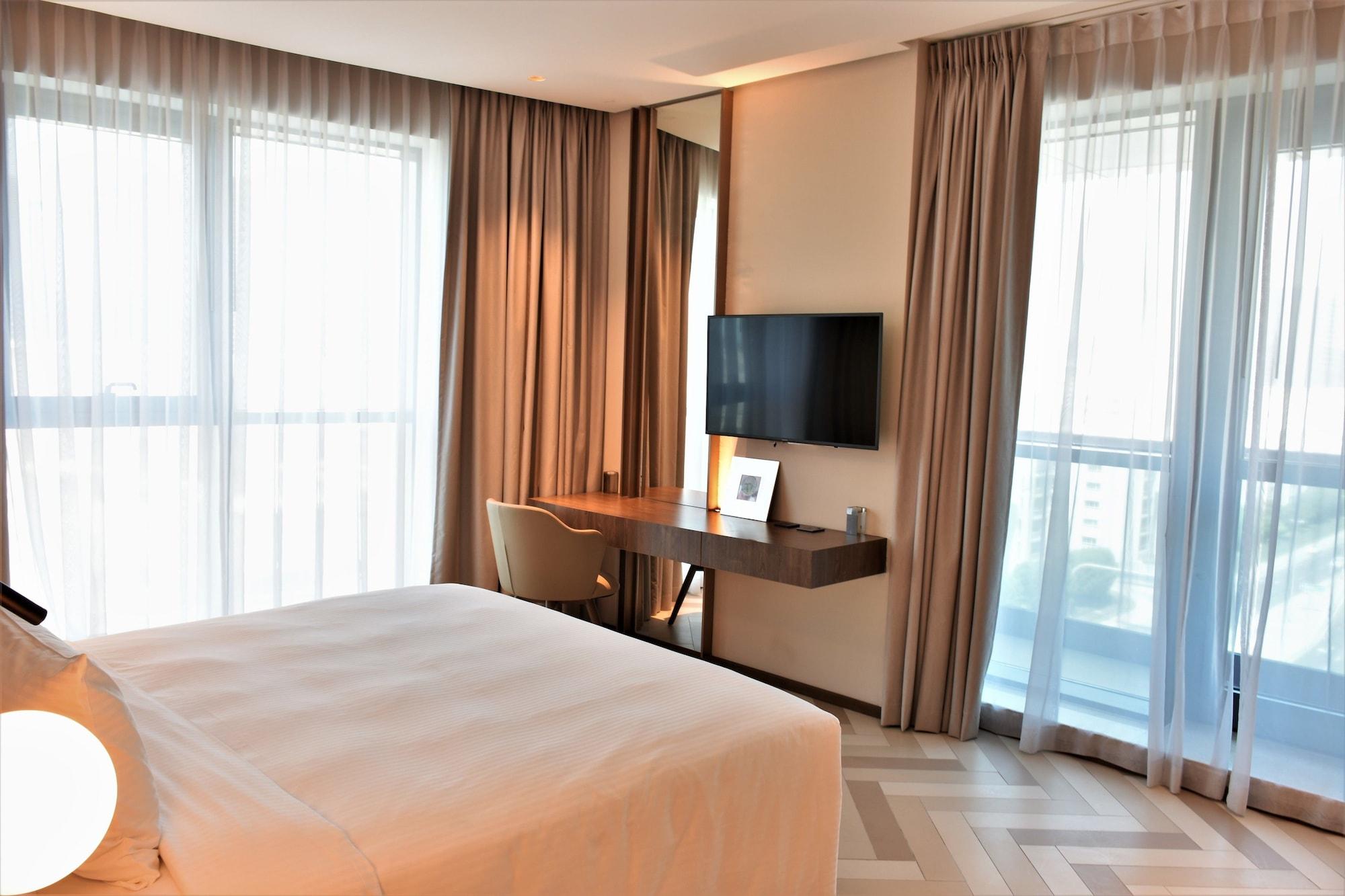 Millennium Place Barsha Heights Отель 4*
