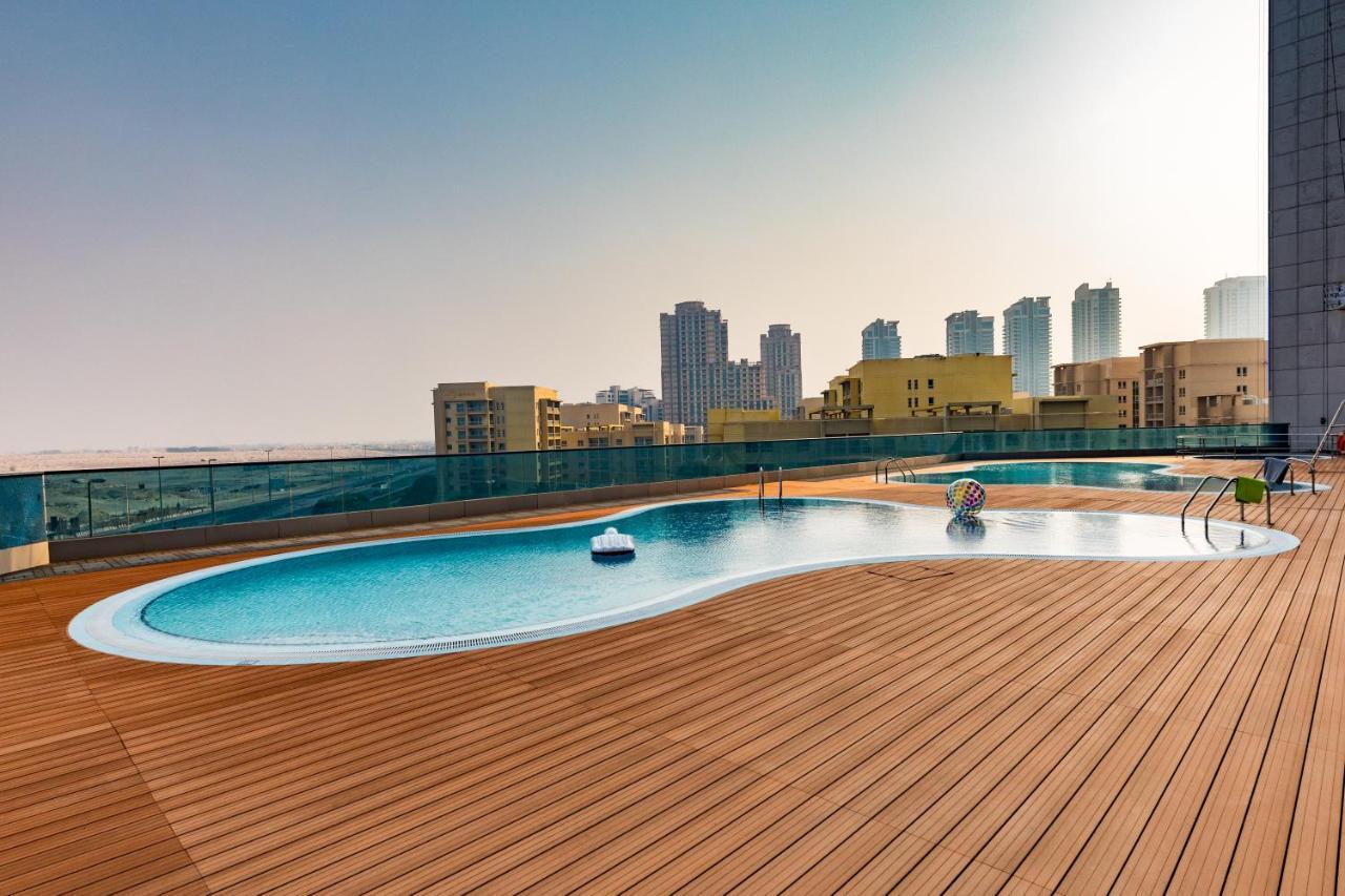Отель Millennium Place Barsha Heights Дубай